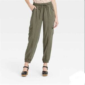 Saks Fifth Avenue Olive Green Cargo Jogger Pants